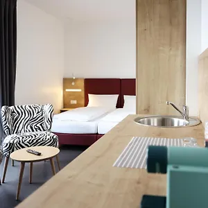 No151 Hotel